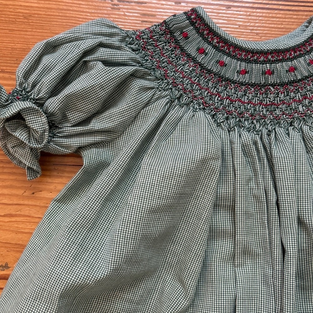 Another One of Heather's Smocked‎ Bishop Dress Kids Green Gingham SIZE 23in L - Picture 4 of 8